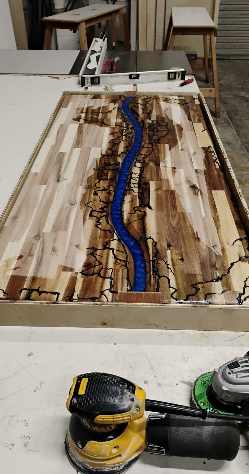 The same top with the luminous blue river poured